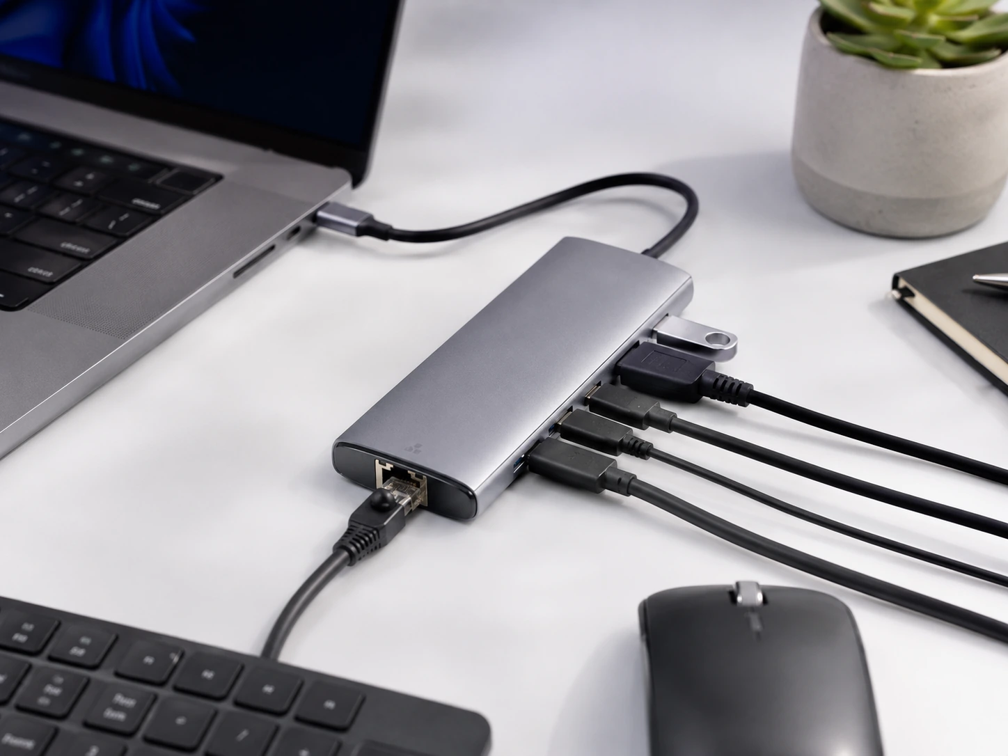 Selore 8-in-1 USB-C Dual Monitor Dock