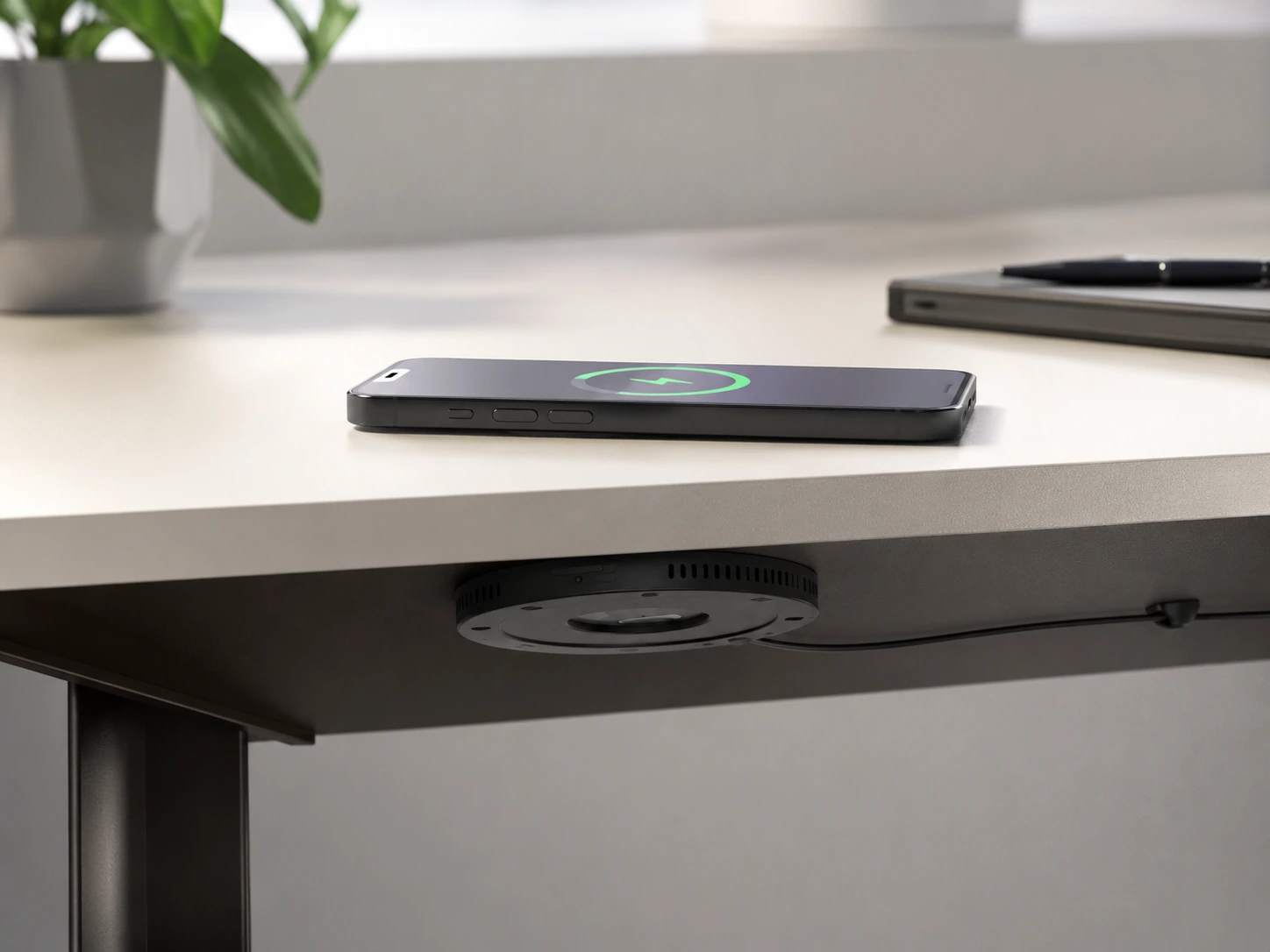 Humanscale NeatCharge